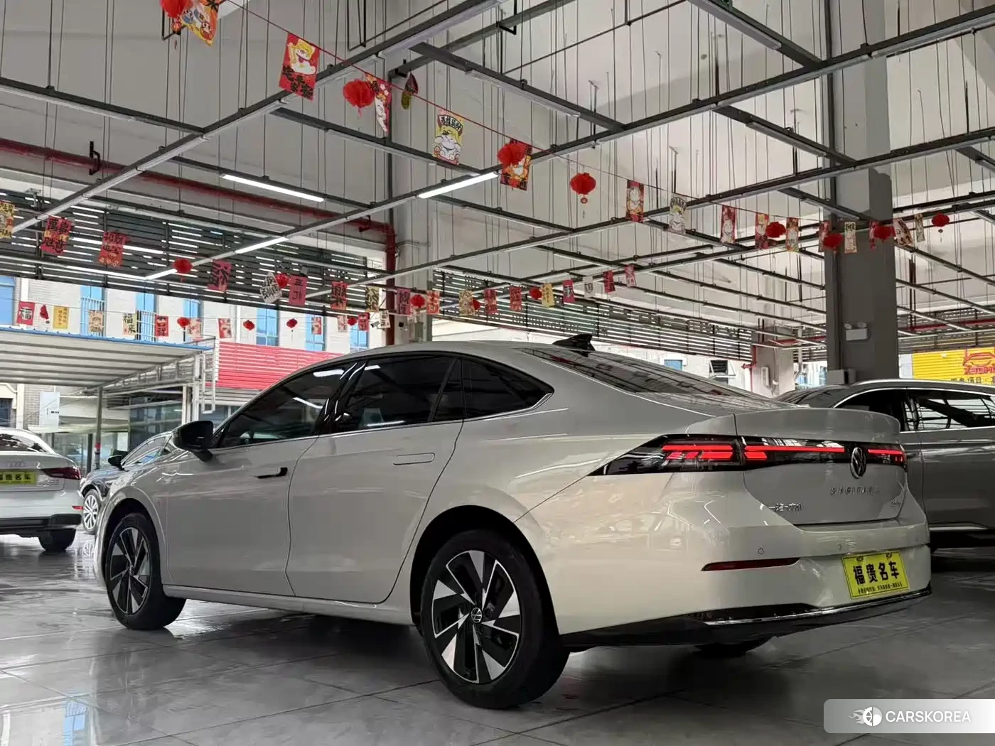 Volkswagen Sagitar 2025 Silver/gray из Китая, фото 3