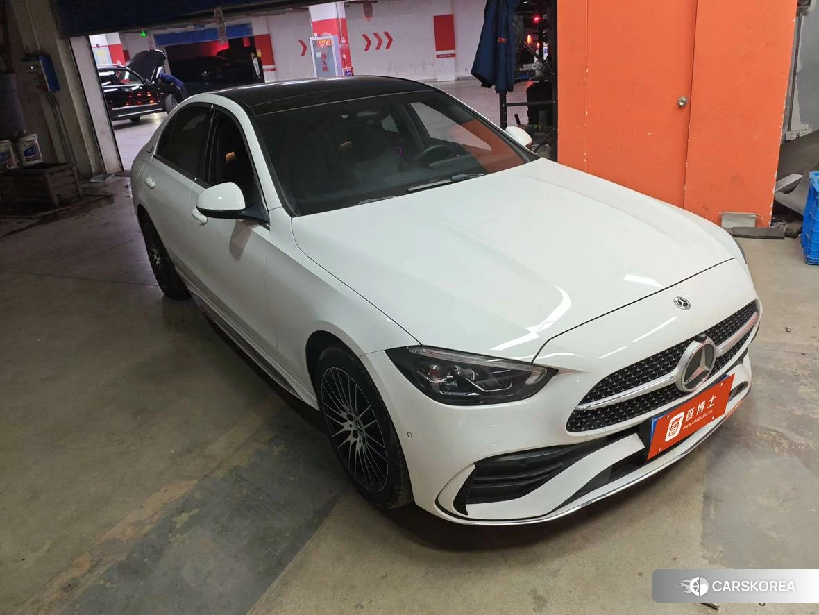 Mercedes-Benz Class C 2023 Белый из Китая, фото 4