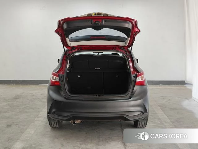 Nissan TIIDA id 4291189 из Китая 13
