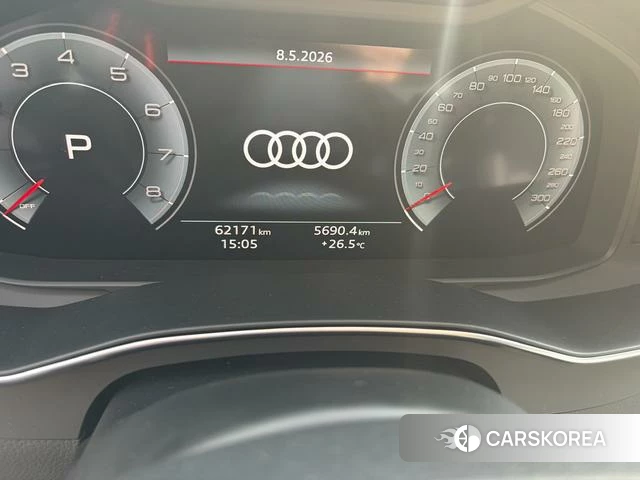 Audi A6L id 4320695 из Китая 8