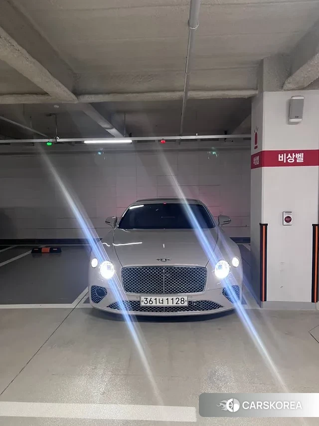 Bentley Continental GT 3rd Generation 2023 Жемчужный цвет из Кореи, фото 5