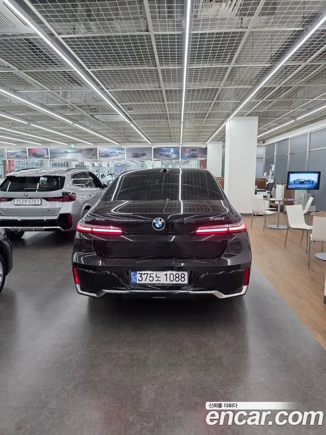 BMW 7 Series (G70) 2024 Черный из Кореи, фото 3