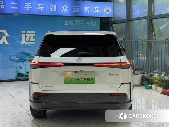 Toyota Platinum Wisdom 3X id 4262107 из Китая 8