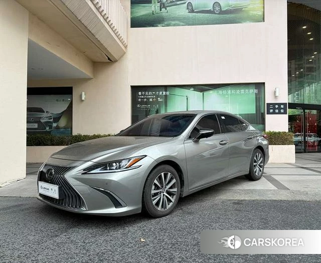 Lexus ES id 4240552 из Китая 8