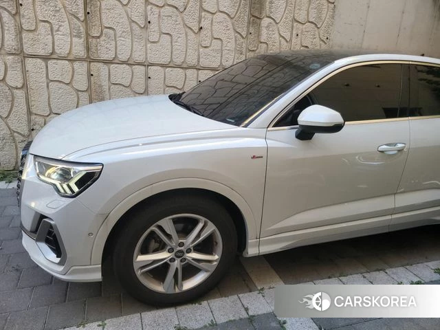 Audi Q3 (F3) 2022 Белый из Кореи, фото 4