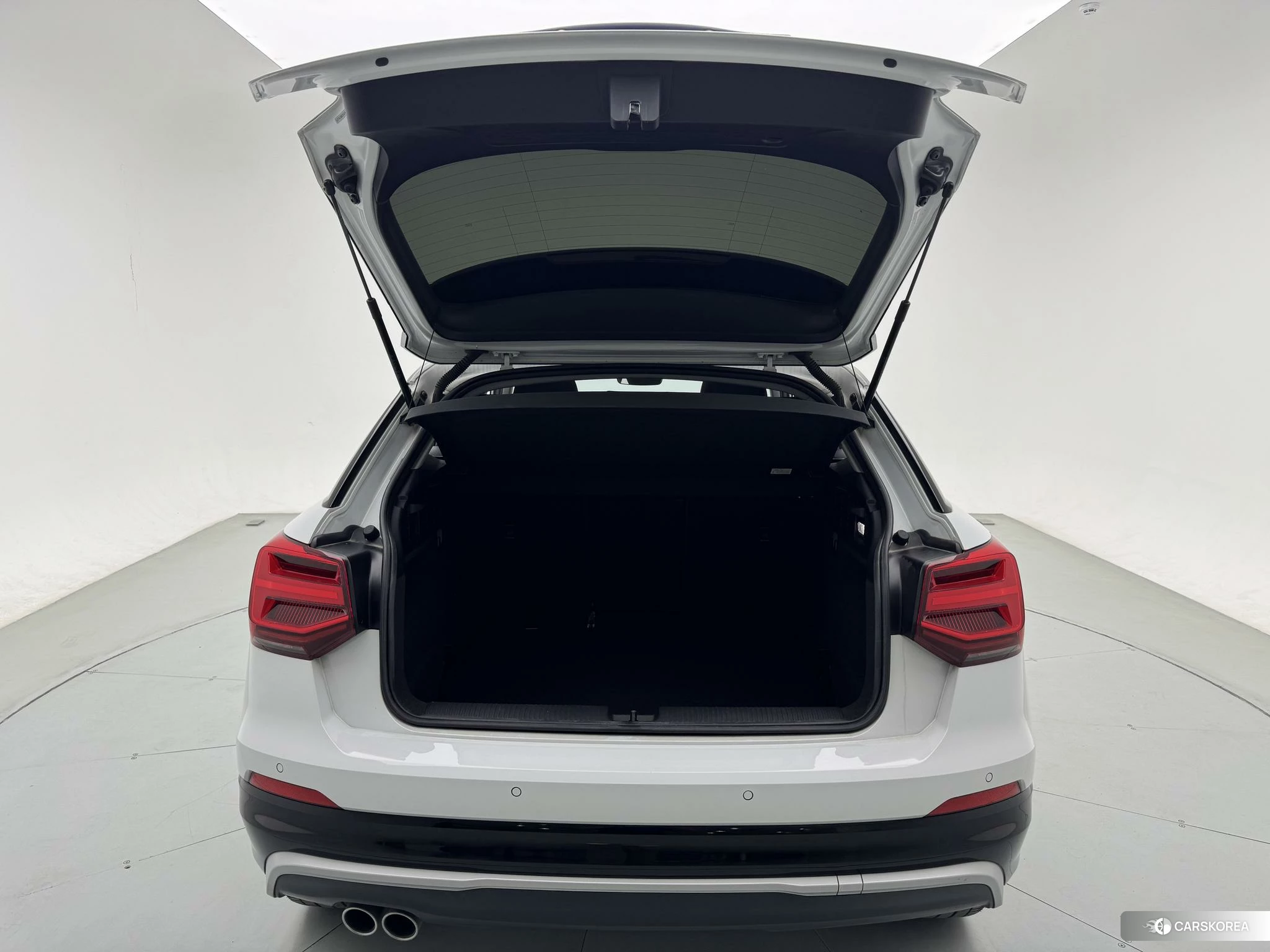 Audi Q2L id 4467901 из Китая 21