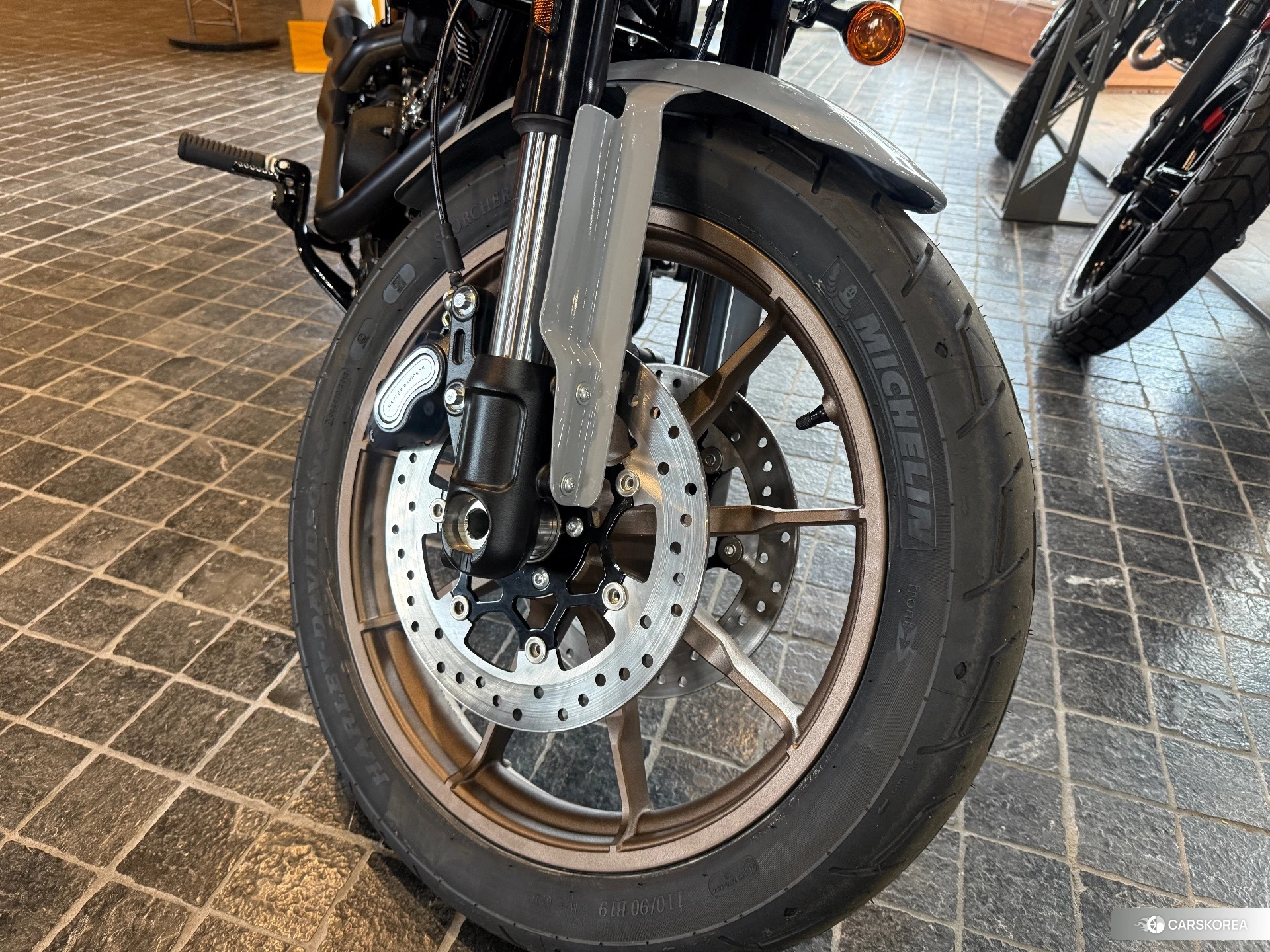 Harley-Davidson Softail Low Rider ST FXLRST1920 2024 из Японии, фото 2