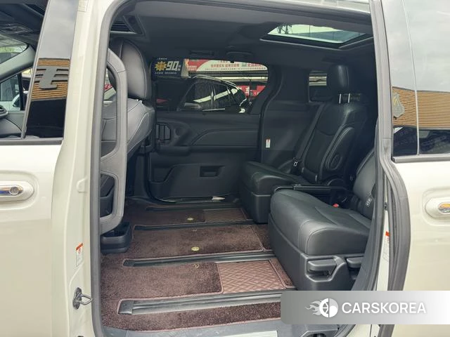 Toyota Grevia id 4260656 из Китая 8