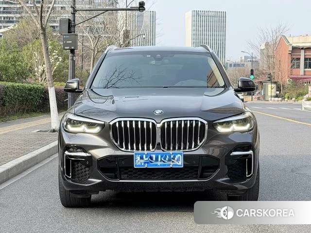 BMW X5 2023 Темно-серый из Китая, фото 4