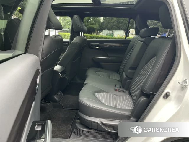 Toyota Crown Lufang id 4366077 из Китая 8