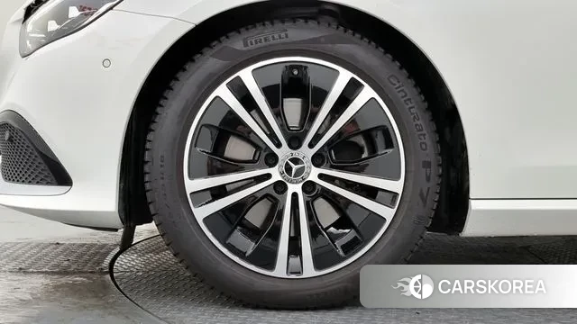 Mercedes-Benz E-Class W213 id 3607281 из Кореи 13