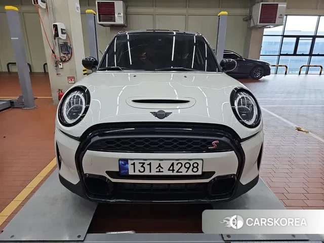 Mini Cooper S 2023 Белый из Кореи, фото 3