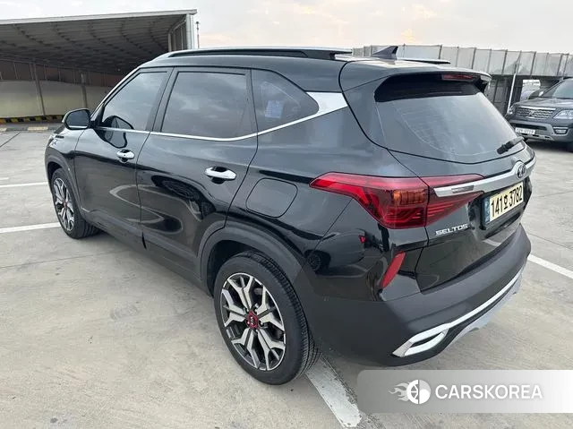 Kia Seltos 2021 Черный из Кореи, фото 3