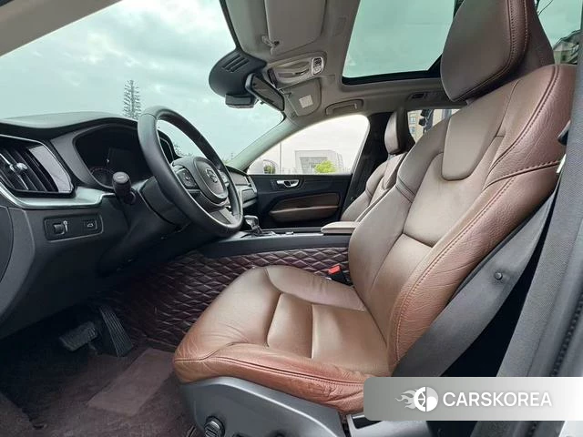 Volvo XC60 2020 Белый из Китая, фото 3