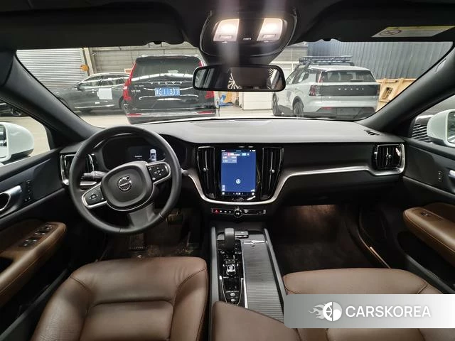 Volvo S60 2025 Белый из Китая, фото 4