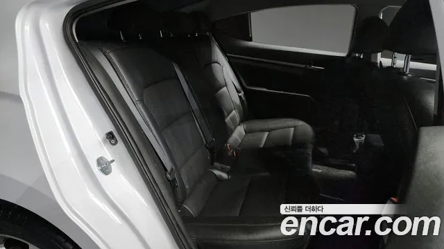 Hyundai Avante AD id 2765537 из Кореи 13