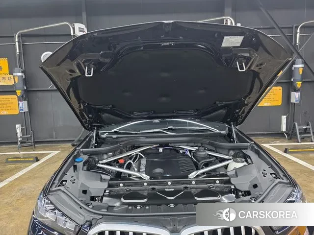 BMW X6 (G06) 2025 Черный из Кореи, фото 3