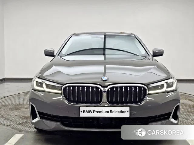 BMW 5 Series (G30) 2020 Серый из Кореи, фото 3