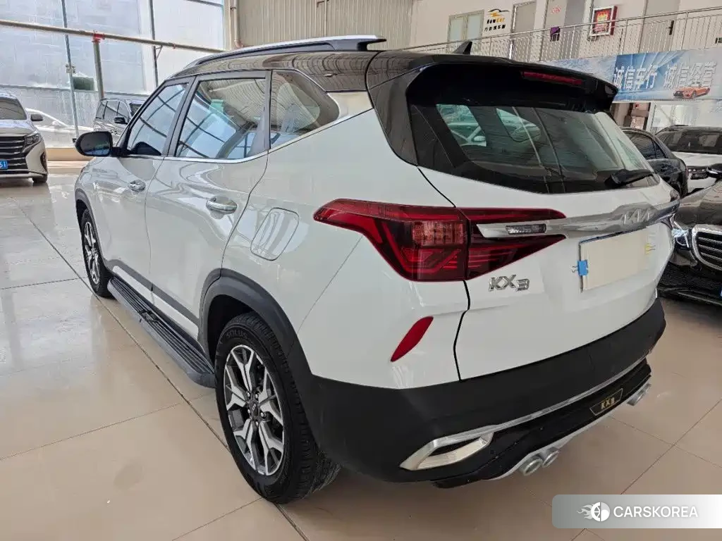 Kia KX3 2022 Белый из Китая, фото 3