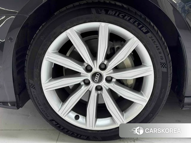 Audi A6L id 4353644 из Китая 11