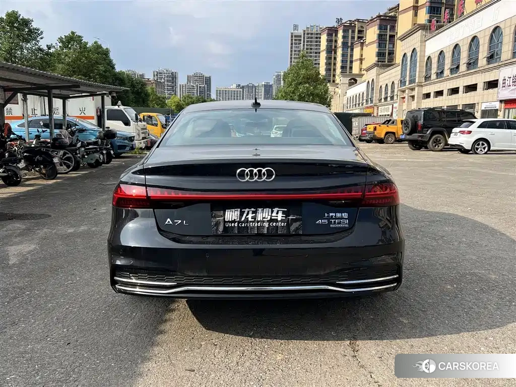 Audi A7L 2026 Черный из Китая, фото 3