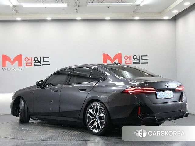 BMW i5 (G60) 2024 Серый из Кореи, фото 4