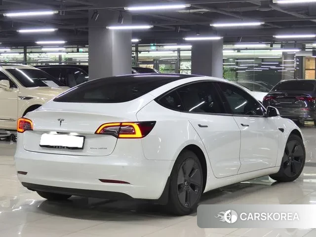 Tesla Model 3 2021 Белый из Кореи, фото 6
