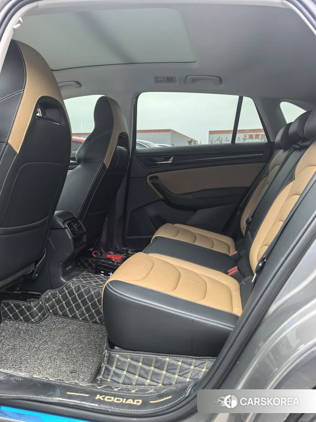 Skoda Kodiak GT 2020 Серебристо-серый из Китая, фото 3