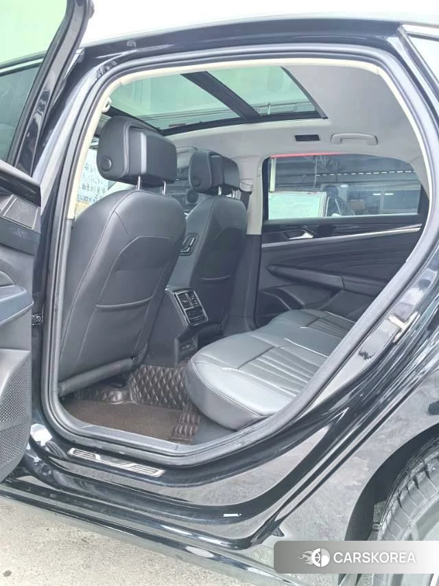 Volkswagen Passat 2024 Черный из Китая, фото 3