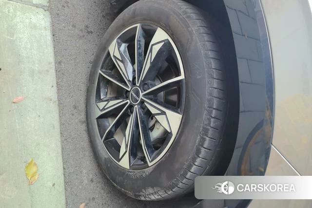 Roewe eRX5 id 4242571 из Китая 10