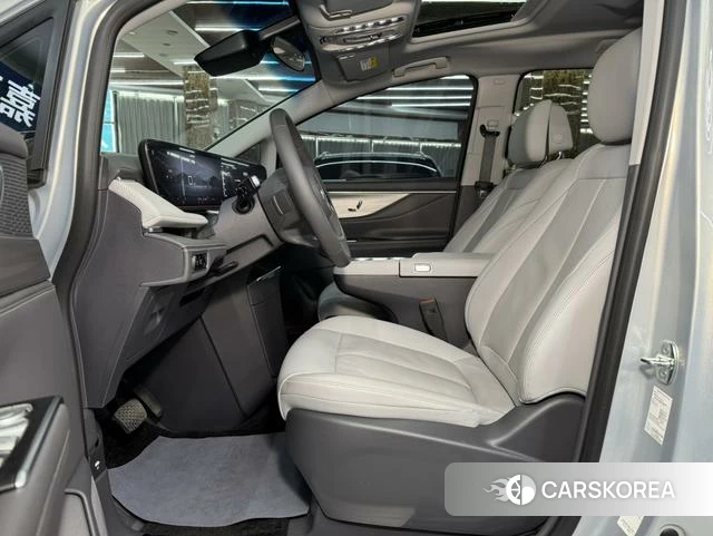Buick GL8 id 3920599 из Китая 23