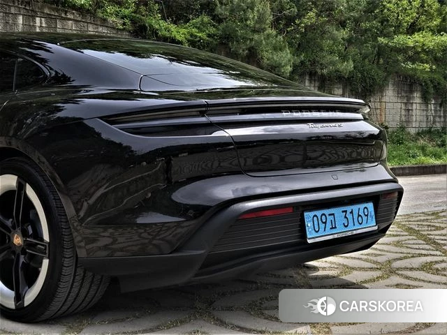Porsche Taycan id 4194128 из Кореи 13