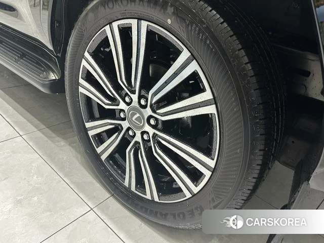 Lexus LX 2025 Черный из Китая, фото 6