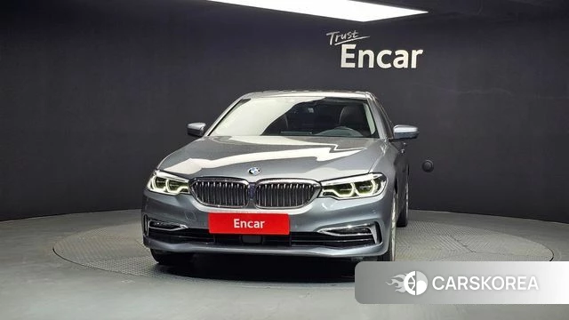 BMW 5 Series (G30) id 3807889 из Кореи 13