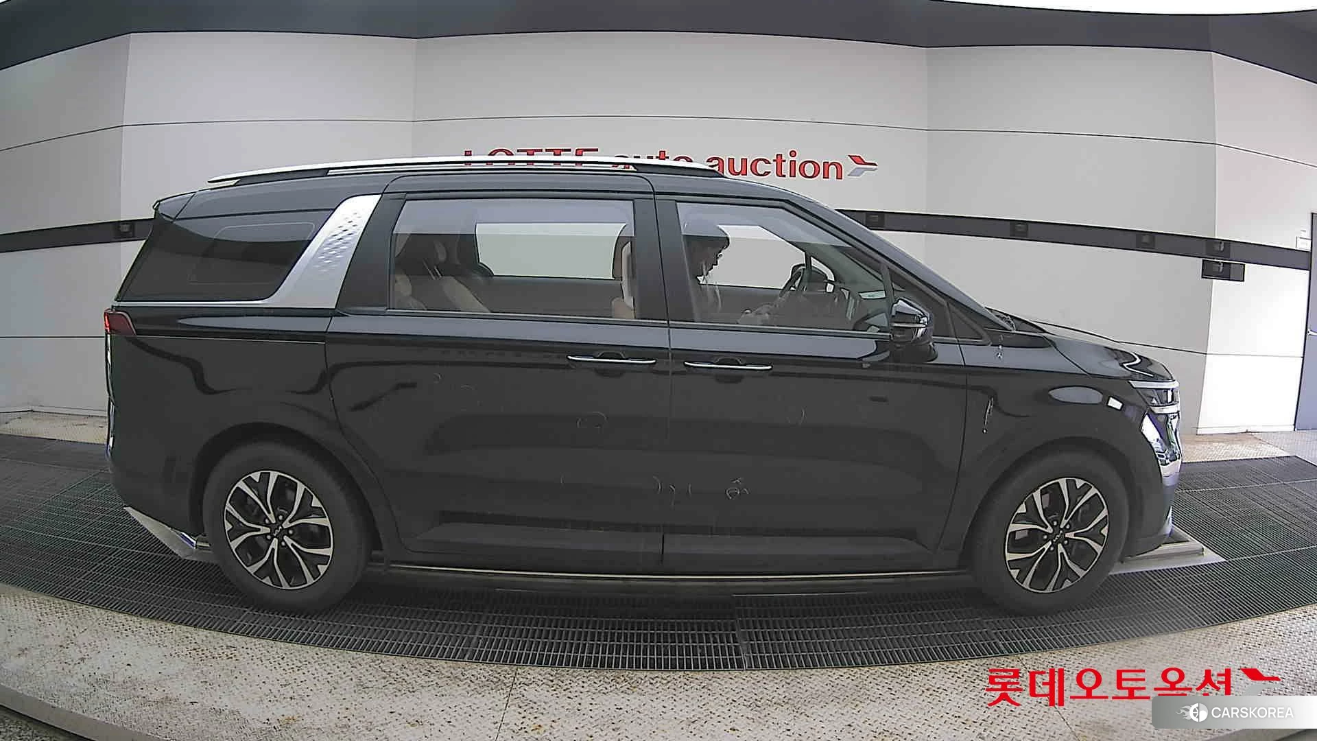 Kia Carnival id 4347380 из Кореи 23