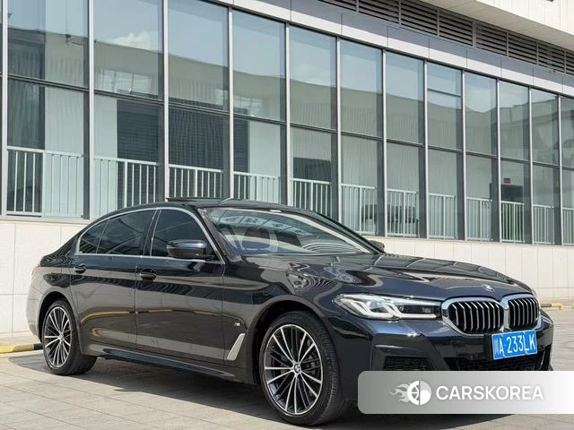 BMW 5 series 2022 Черный из Китая, фото 3