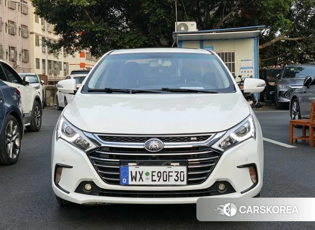 BYD Qin DM 2018 Белый из Китая, фото 4