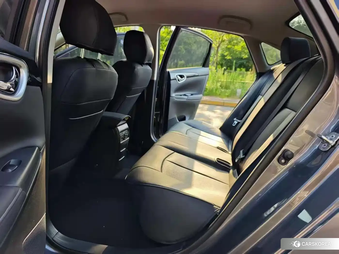 Nissan Sylphy 2025 Silver/gray из Китая, фото 3