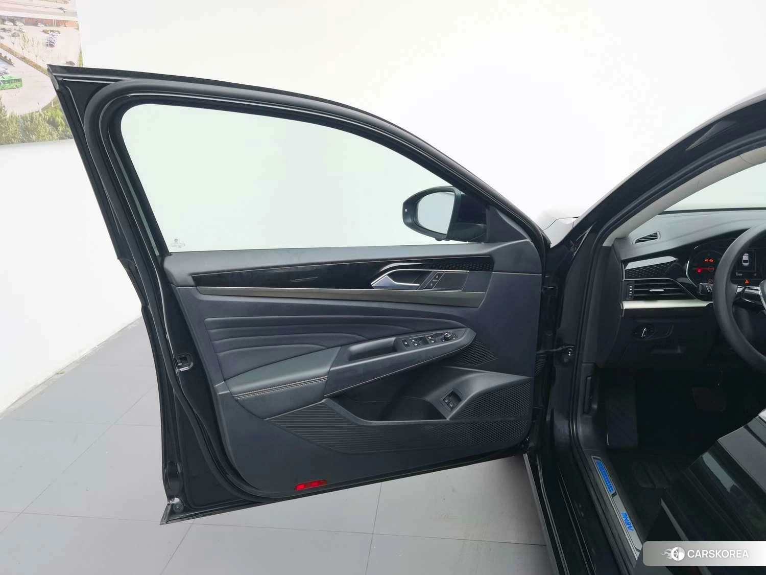 Volkswagen Passat PHEV id 4487215 из Китая 18