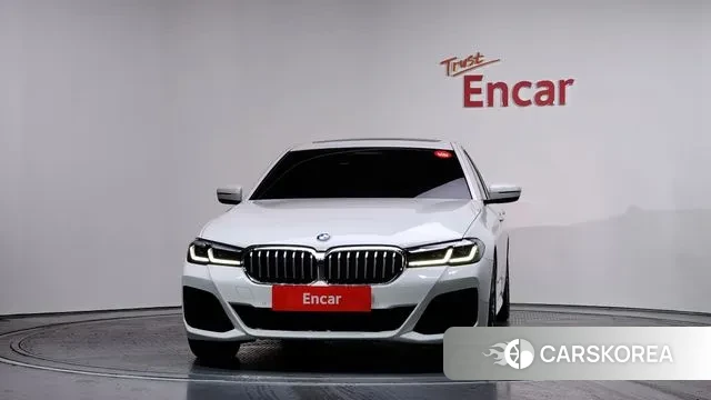 BMW 5 Series (G30) id 3508479 из Кореи 13