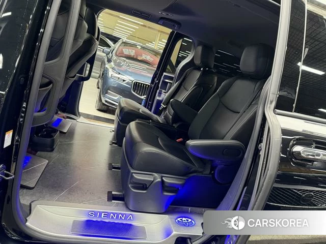 Toyota Saina id 4260773 из Китая 23