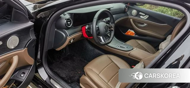 Mercedes-Benz E-class 2021 -- из Китая, фото 3