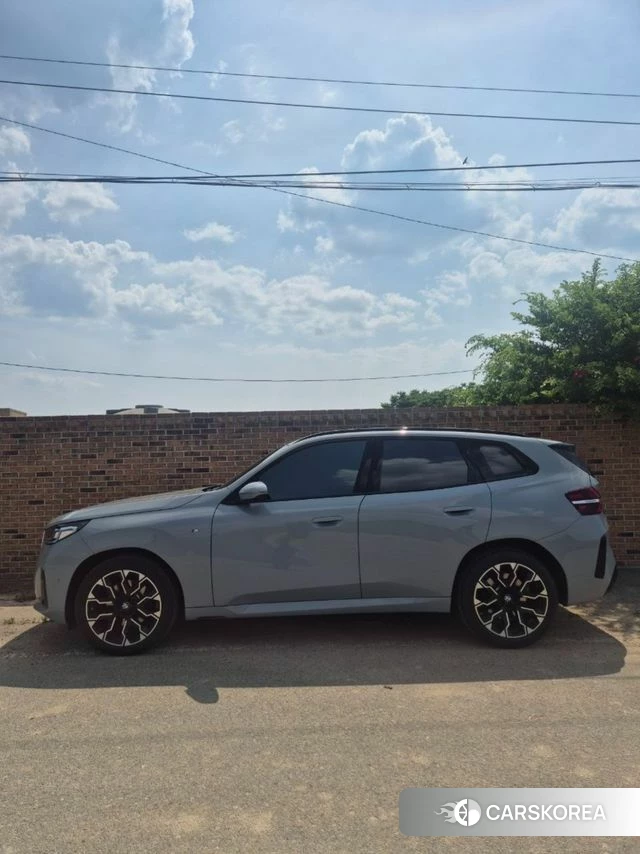 BMW X3 (G45) 2025 Серебристо-серый из Кореи, фото 3