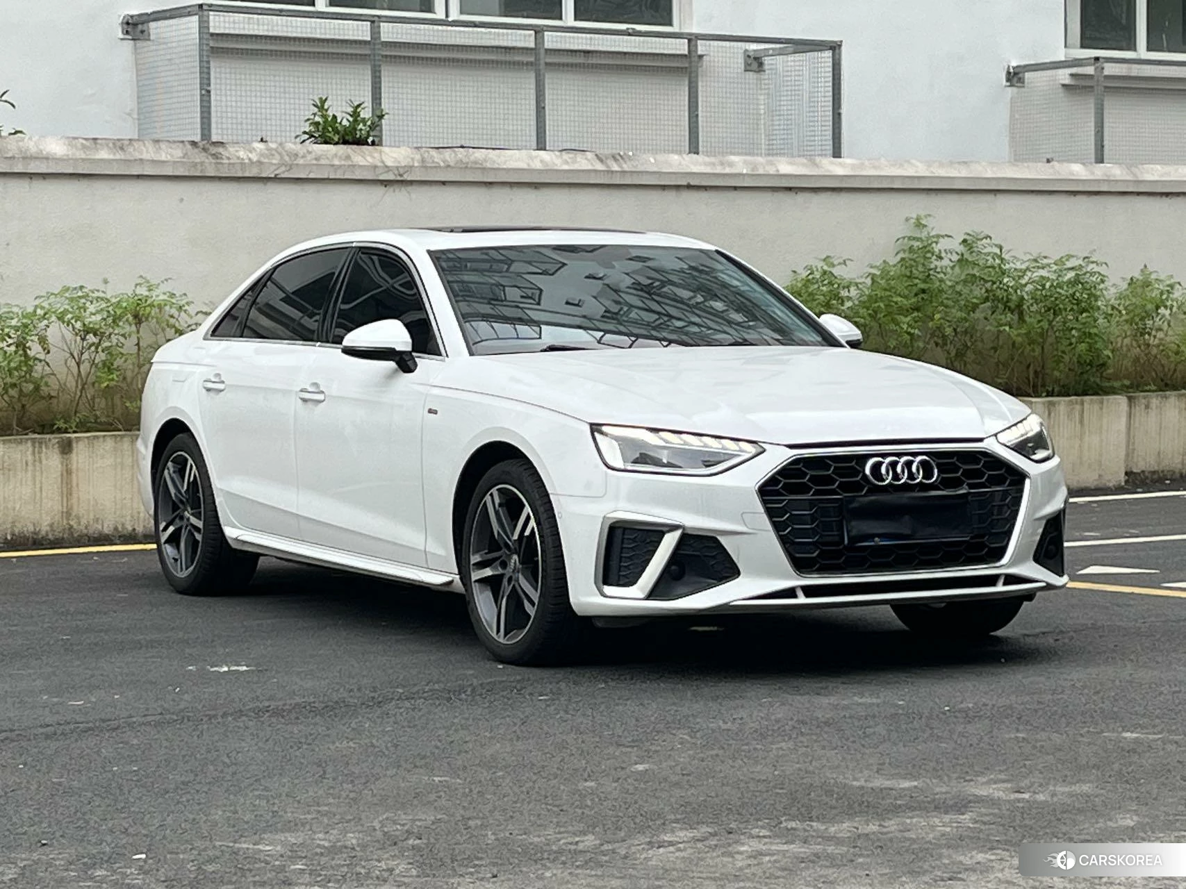 Audi A4L id 4499099 из Китая 10