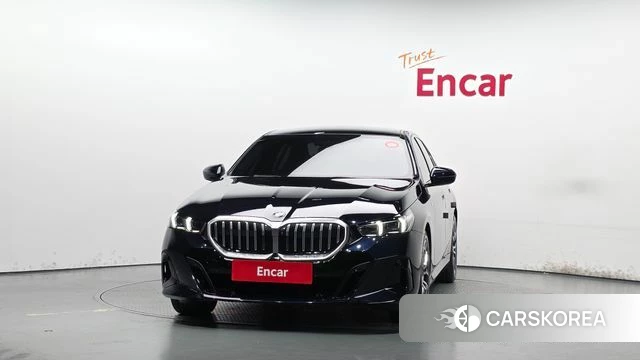 BMW 5 Series (G60) id 4870692 из Кореи 23