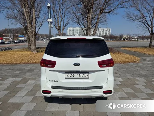 Kia The New Carnival id 3789727 из Кореи 12
