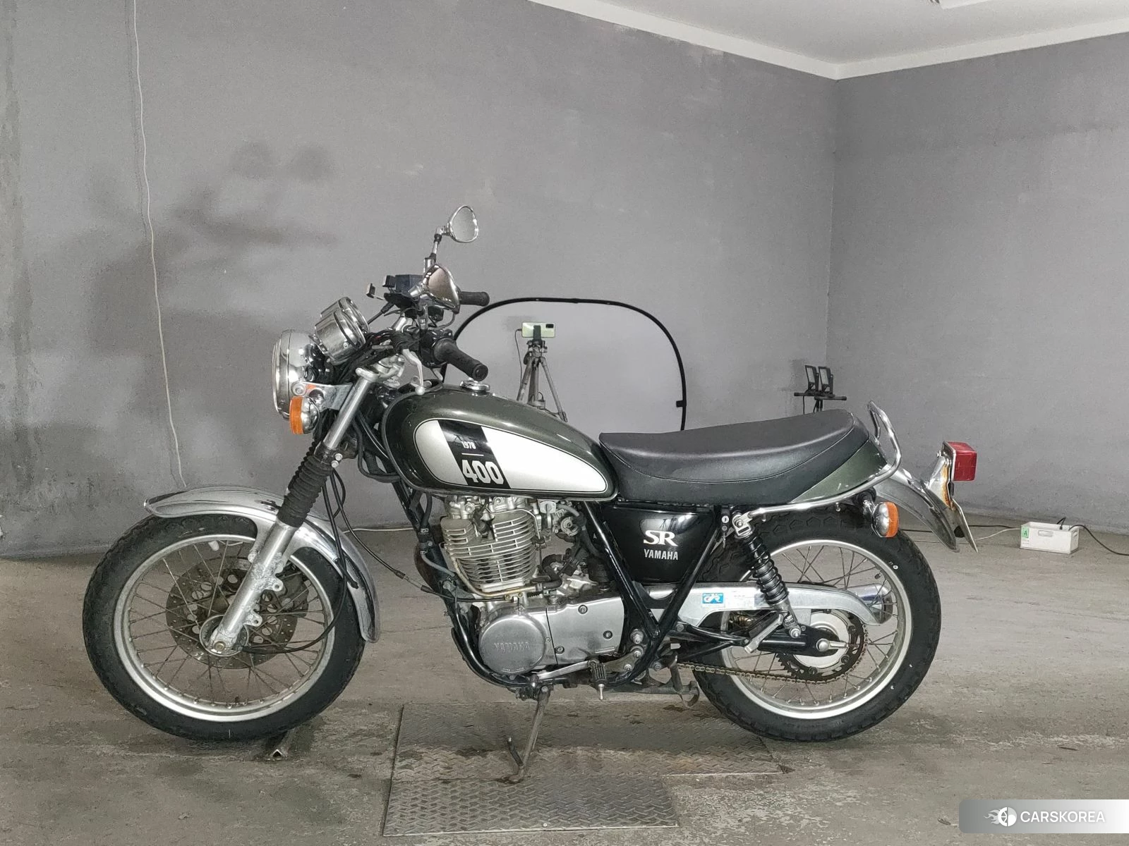 Проданный Yamaha SR 400 2017 из Японии