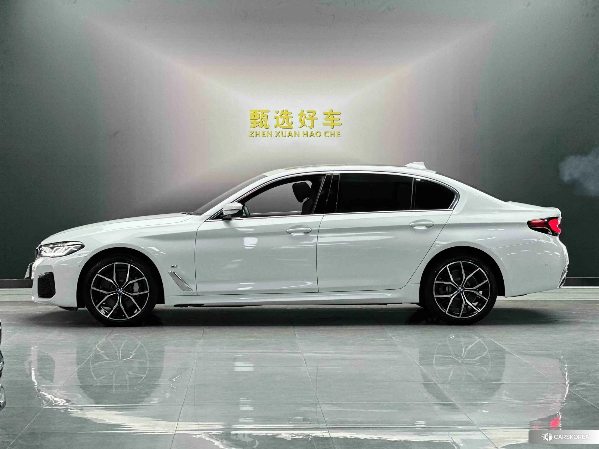 BMW 5 series 2021 Белый из Китая, фото 3
