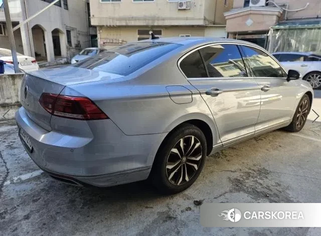 Volkswagen Passat GT (B8) 2022 Серебряный из Кореи, фото 6