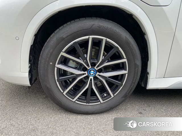 BMW iX1 2025 Белый из Китая, фото 3